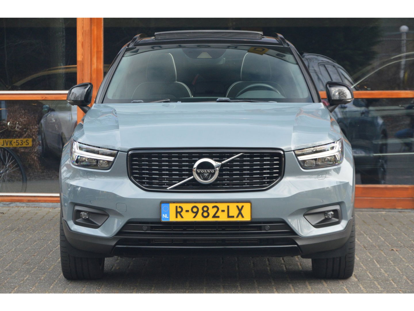 Volvo XC40 T5 Hybride Inscription | Panoramadak | 360° Camera | Harman/Kardon | Stoel + Stuur Verwarming | BLIS | VOC |