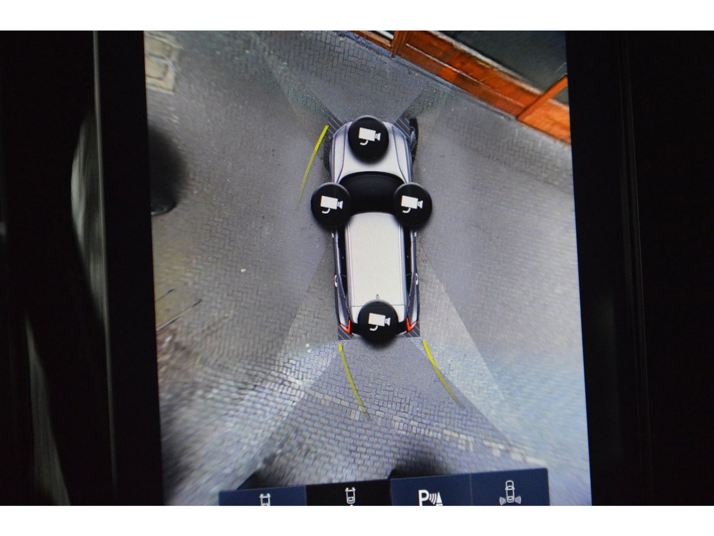 Volvo XC40 T5 Hybride Inscription | Panoramadak | 360° Camera | Harman/Kardon | Stoel + Stuur Verwarming | BLIS | VOC |