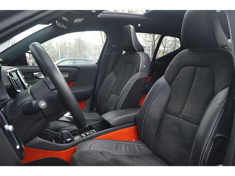 Volvo XC40 T5 Hybride Inscription | Panoramadak | 360° Camera | Harman/Kardon | Stoel + Stuur Verwarming | BLIS | VOC |