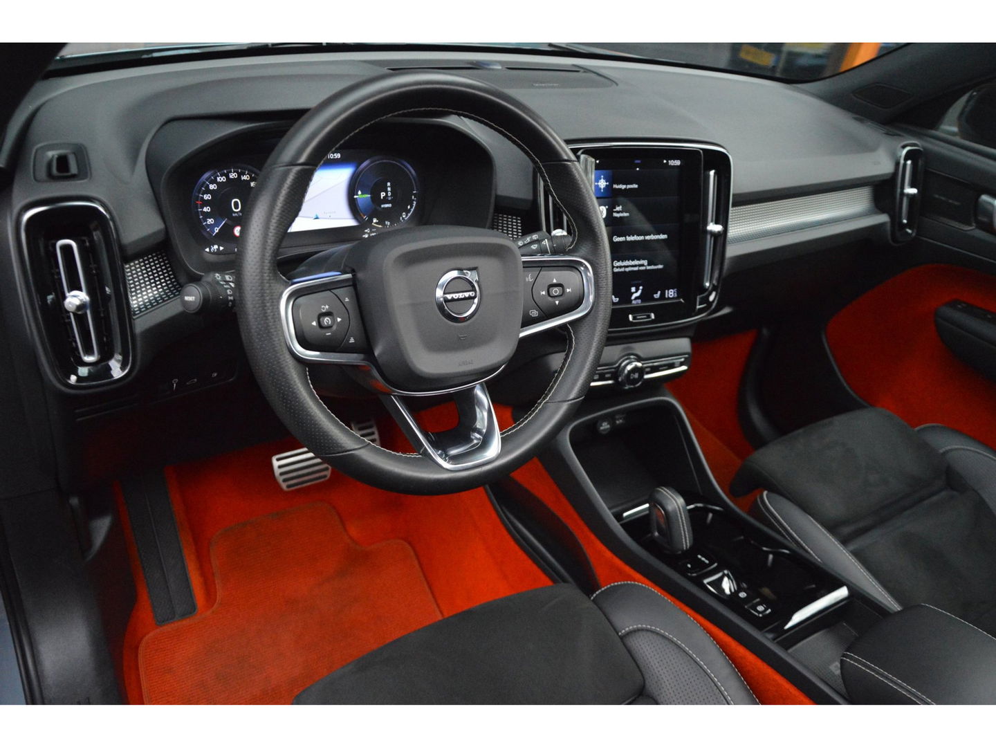 Volvo XC40 T5 Hybride Inscription | Panoramadak | 360° Camera | Harman/Kardon | Stoel + Stuur Verwarming | BLIS | VOC |