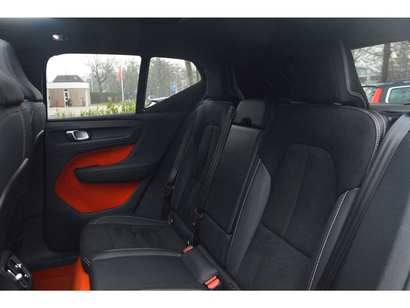 Volvo XC40 T5 Hybride Inscription | Panoramadak | 360° Camera | Harman/Kardon | Stoel + Stuur Verwarming | BLIS | VOC |