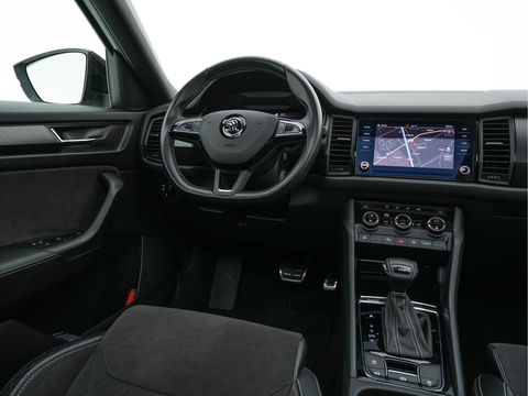 Škoda Kodiaq 1.5 TSI Sportline Business (INCL-BTW) Aut. *PANO | LEATHER-MICROFIBRE | FULL-LED | MEMORY-PACK | DIGI-COCKPIT | NAVI-FULLMAP | CAMERA | DAB+ | AMBIENT-LIGHT | KEYLESS | DAB+ | CARPLAY | PRIVACY-GLASS | 20"ALU*
