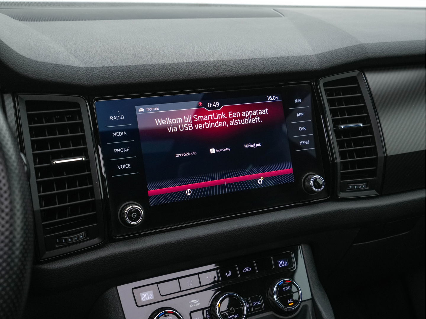 Škoda Kodiaq 1.5 TSI Sportline Business (INCL-BTW) Aut. *PANO | LEATHER-MICROFIBRE | FULL-LED | MEMORY-PACK | DIGI-COCKPIT | NAVI-FULLMAP | CAMERA | DAB+ | AMBIENT-LIGHT | KEYLESS | DAB+ | CARPLAY | PRIVACY-GLASS | 20"ALU*