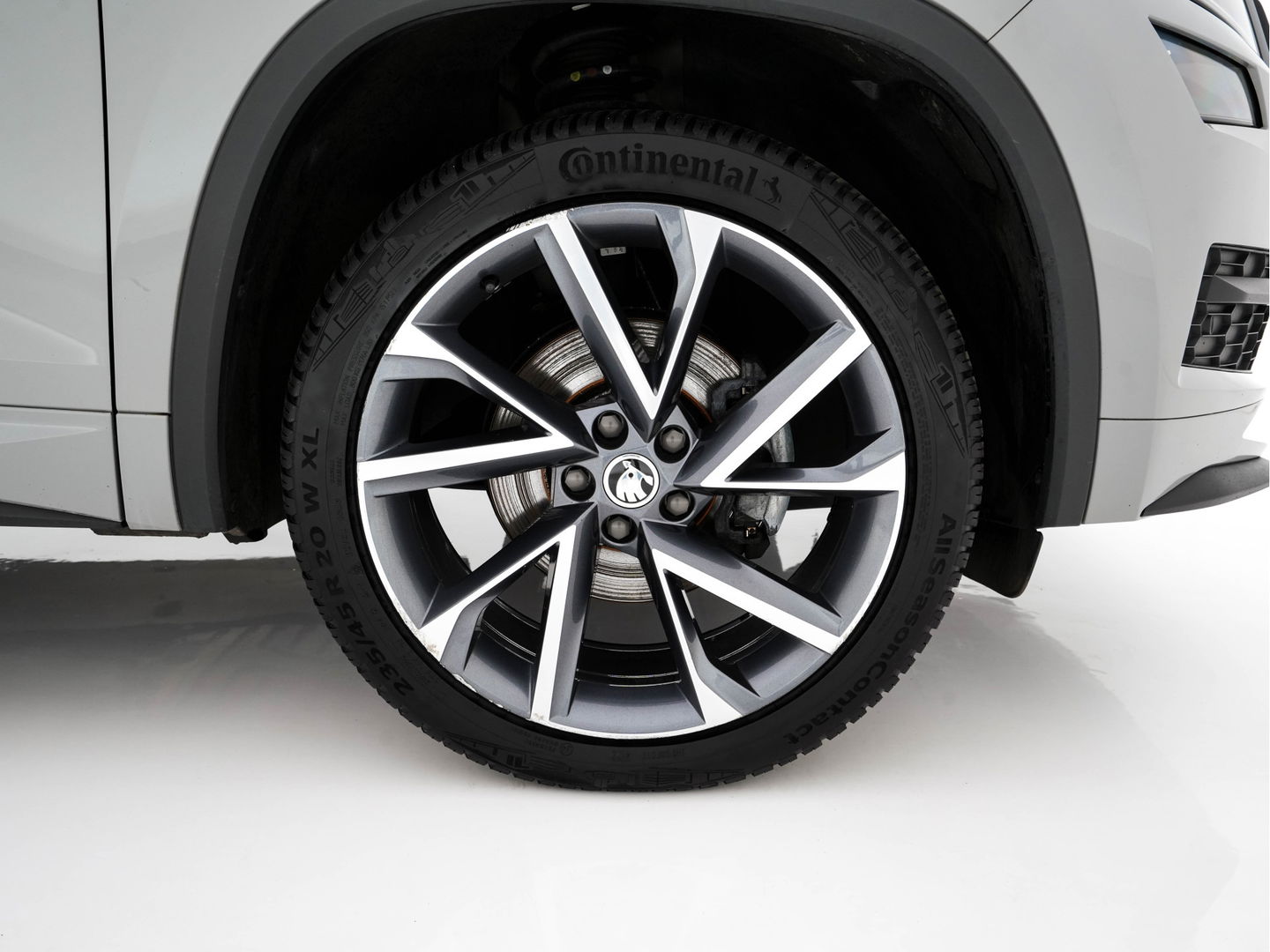 Škoda Kodiaq 1.5 TSI Sportline Business (INCL-BTW) Aut. *PANO | LEATHER-MICROFIBRE | FULL-LED | MEMORY-PACK | DIGI-COCKPIT | NAVI-FULLMAP | CAMERA | DAB+ | AMBIENT-LIGHT | KEYLESS | DAB+ | CARPLAY | PRIVACY-GLASS | 20"ALU*