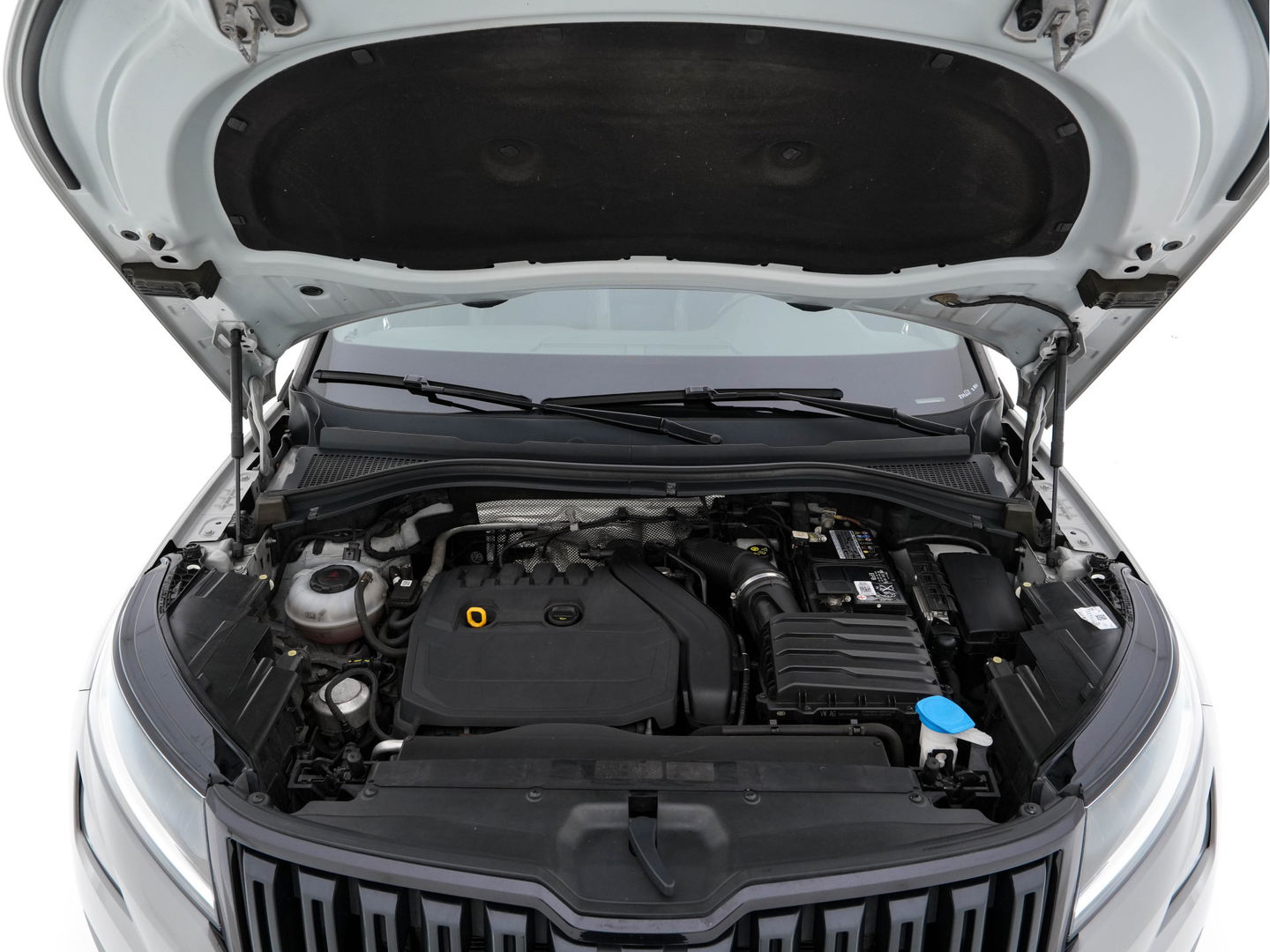 Škoda Kodiaq 1.5 TSI Sportline Business (INCL-BTW) Aut. *PANO | LEATHER-MICROFIBRE | FULL-LED | MEMORY-PACK | DIGI-COCKPIT | NAVI-FULLMAP | CAMERA | DAB+ | AMBIENT-LIGHT | KEYLESS | DAB+ | CARPLAY | PRIVACY-GLASS | 20"ALU*