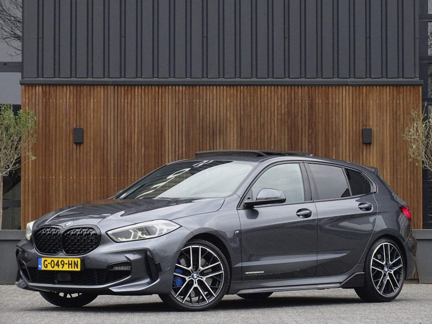 BMW 1-serie 118i High Executive / M-Sport/ M-Perfomance/ Pano / 140pk