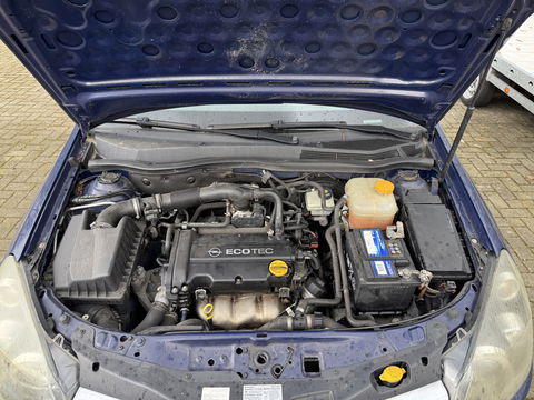 Opel Astra 1.4 Cosmo | Handel / Export | Automaat Schakelt Niet |