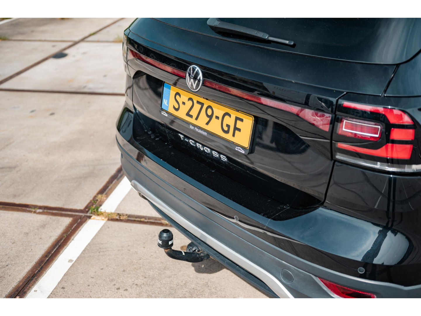 Volkswagen T-Cross 1.5 TSI DSG Style | TREKHAAK | CAMERA | CLIMA | APPLE CAR PLAY | ALL SEASON BANDEN