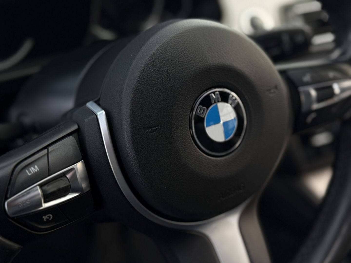 BMW 5 Serie 520i 184PK / M-sport / I-drive / LCI *NAP*