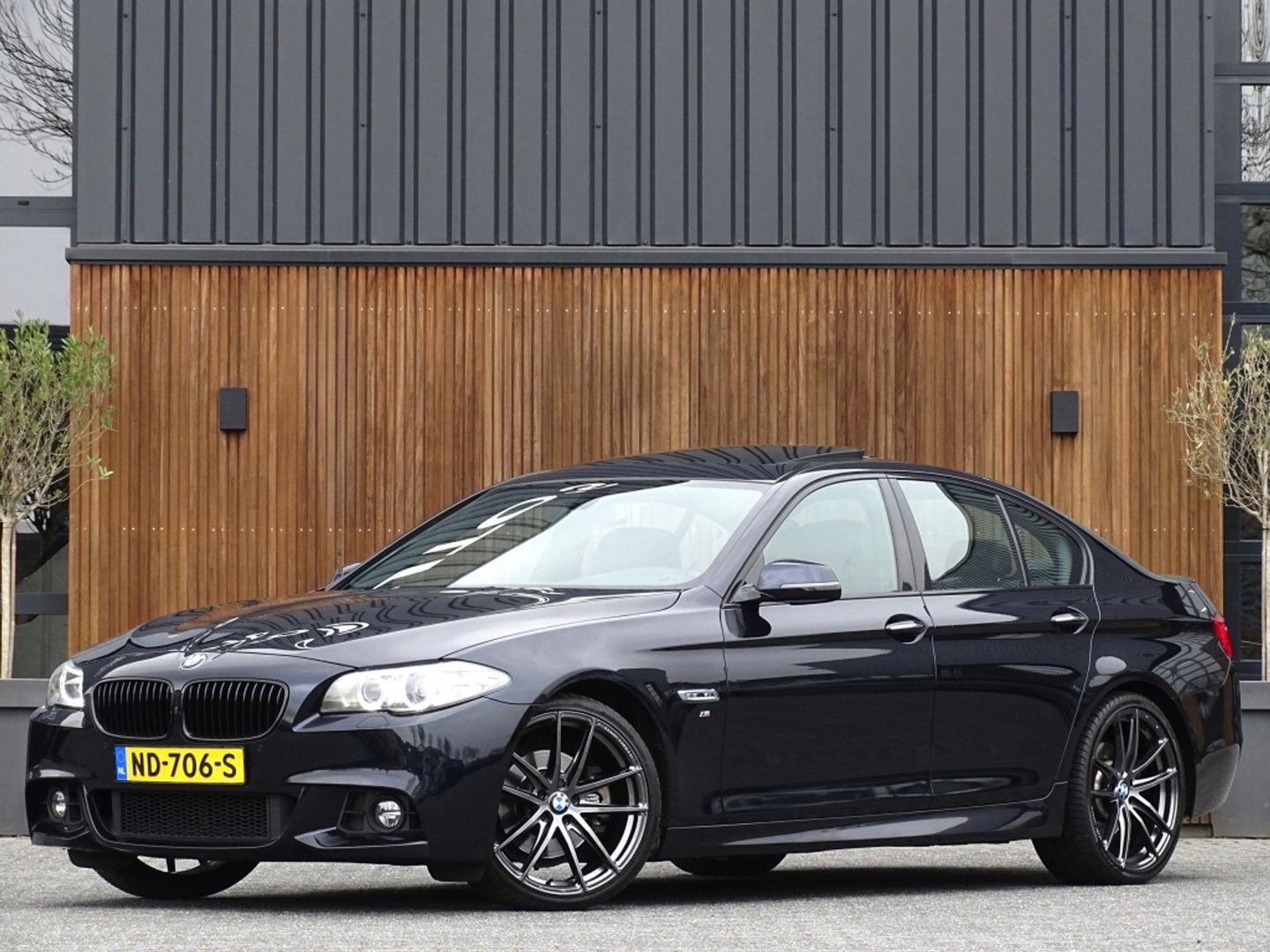BMW 5 Serie 520i 184PK / M-sport / I-drive / LCI *NAP*