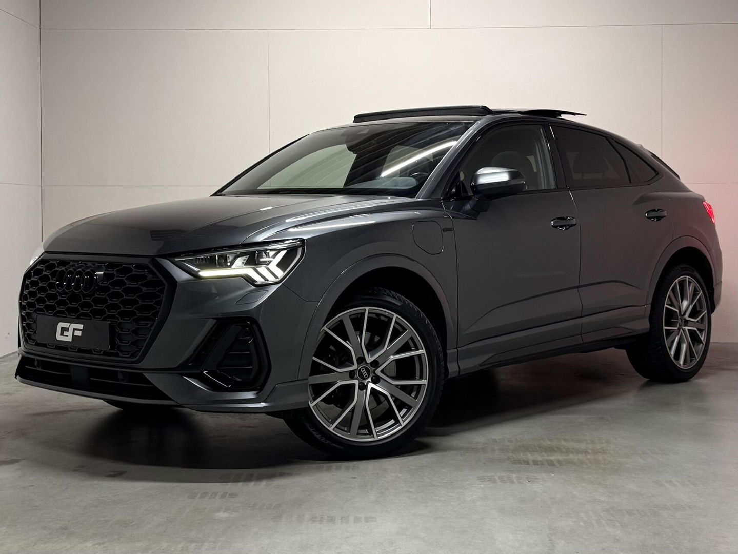 Audi Q3 Sportback 45 TFSIe Black Edition S-line Pano Sonos Memory ACC