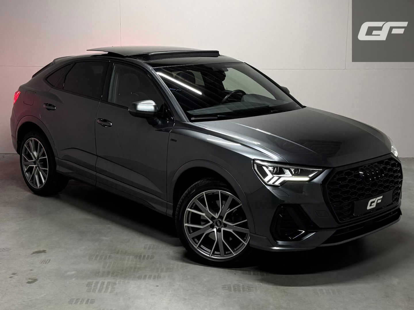 Audi Q3 Sportback 45 TFSIe Black Edition S-line Pano Sonos Memory ACC