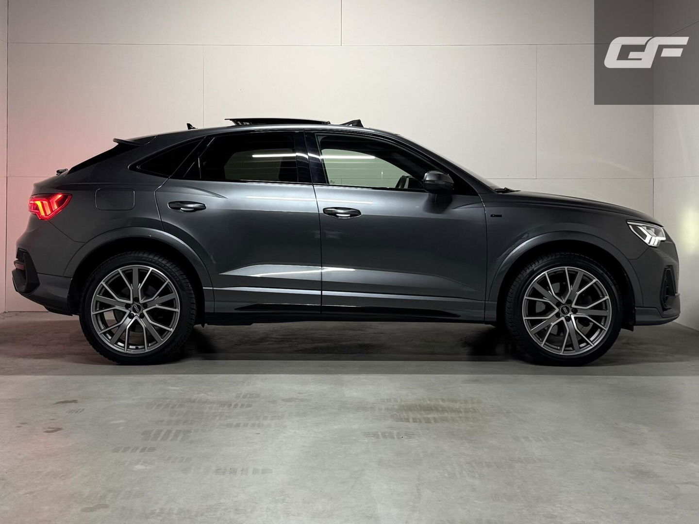 Audi Q3 Sportback 45 TFSIe Black Edition S-line Pano Sonos Memory ACC