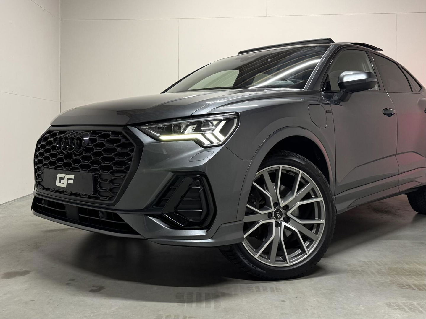 Audi Q3 Sportback 45 TFSIe Black Edition S-line Pano Sonos Memory ACC