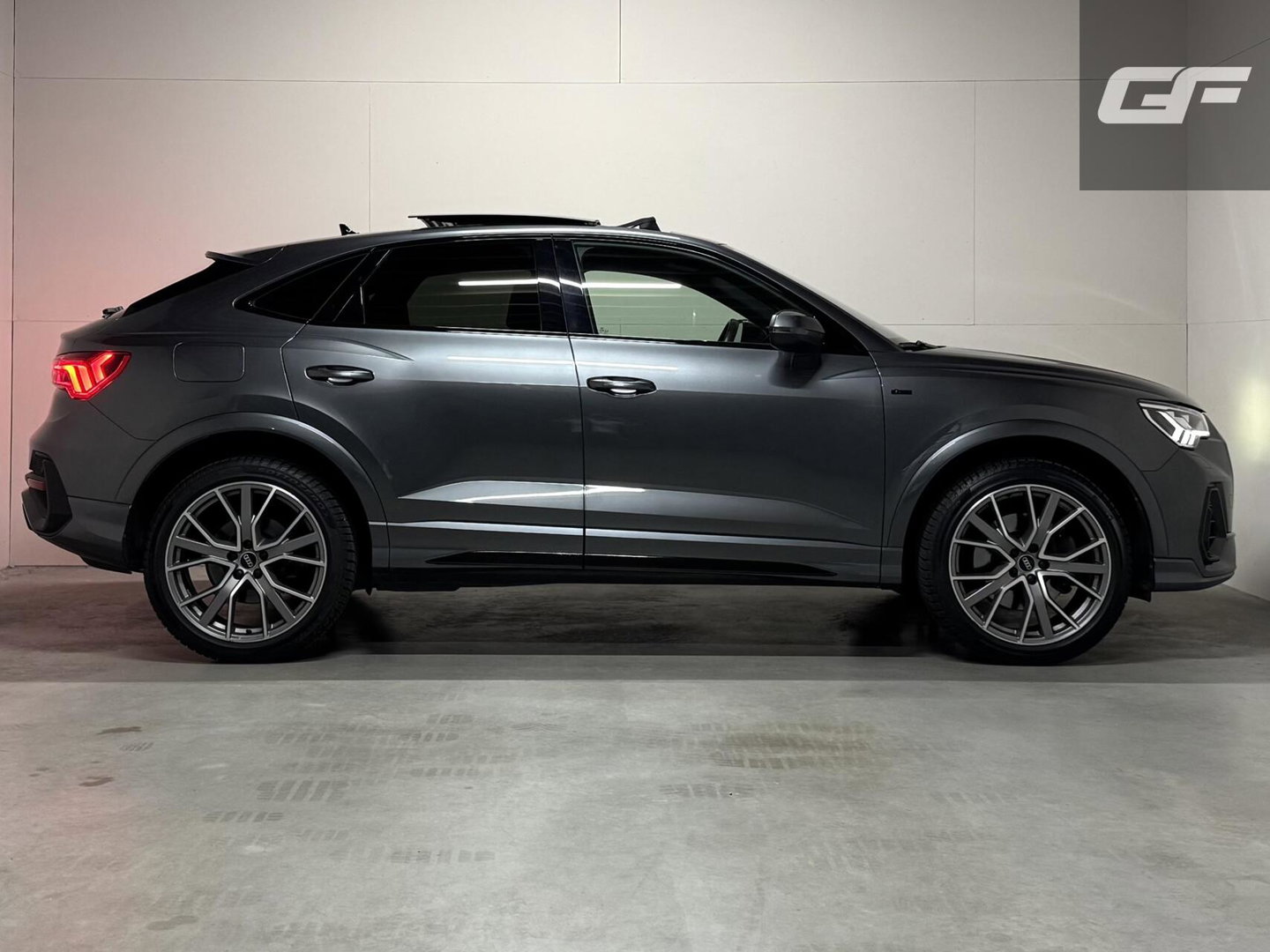 Audi Q3 Sportback 45 TFSIe Black Edition S-line Pano Sonos Memory ACC