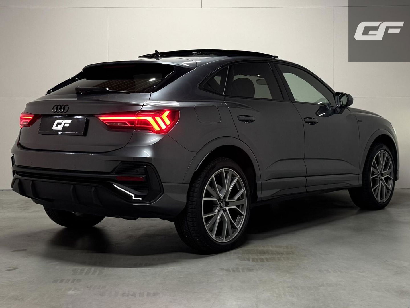 Audi Q3 Sportback 45 TFSIe Black Edition S-line Pano Sonos Memory ACC