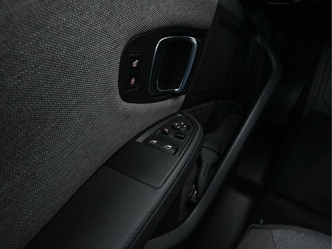 BMW i3 Basis 120Ah Sport 42 kWh [ 3-Fase-11kW ] {SOH-100%} (INCL-BTW) *HEATPUMP | FULL-LED | NAVI-FULLMAP | KEYLESS | COMFORTSEATS | ECC | CCS-FASTLOADER | PDC | DIGI-COCKPIT | CRUISE | 20''ALU*