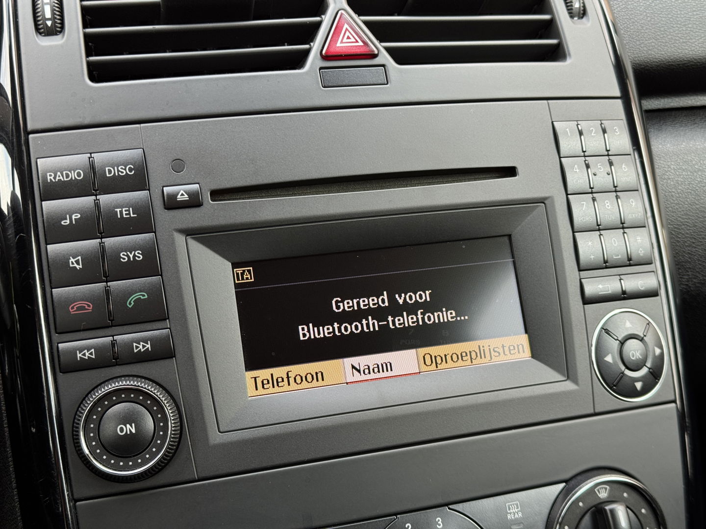 Mercedes-Benz A-Klasse 160 BlueEFF Business Class | Unieke Kilometerstand! | Origineel Nederlands | Bluetooth | Airconditioning | Multifunctioneel Stuurwiel | Automatische Verlichting | Elektrische Spiegels |