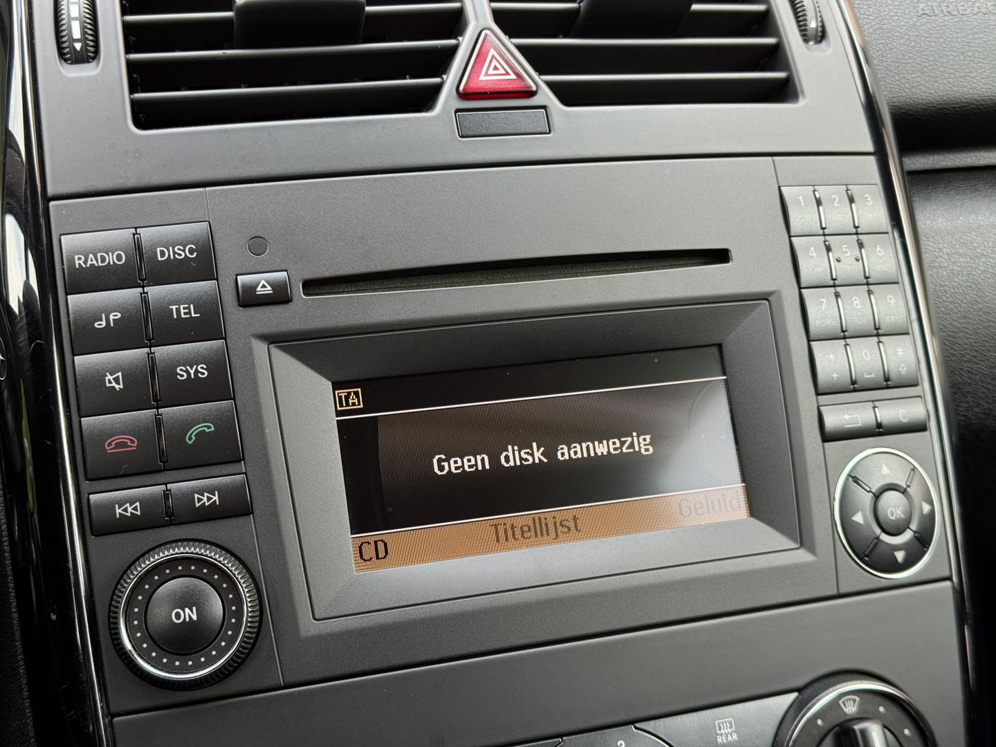 Mercedes-Benz A-Klasse 160 BlueEFF Business Class | Unieke Kilometerstand! | Origineel Nederlands | Bluetooth | Airconditioning | Multifunctioneel Stuurwiel | Automatische Verlichting | Elektrische Spiegels |