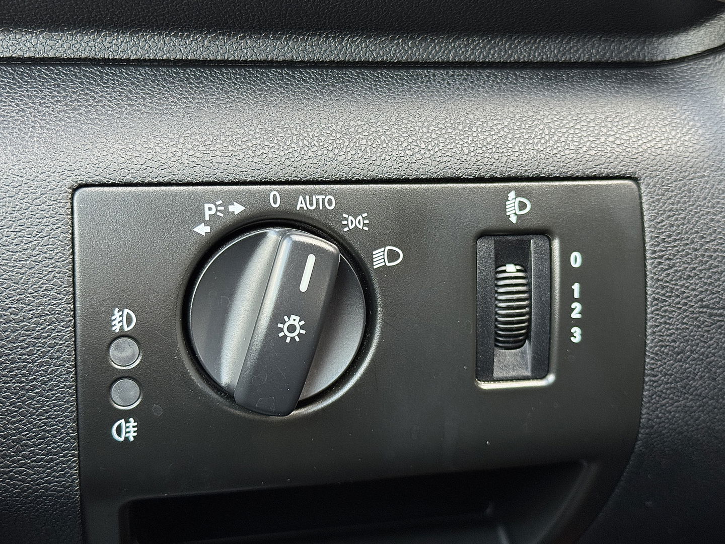 Mercedes-Benz A-Klasse 160 BlueEFF Business Class | Unieke Kilometerstand! | Origineel Nederlands | Bluetooth | Airconditioning | Multifunctioneel Stuurwiel | Automatische Verlichting | Elektrische Spiegels |