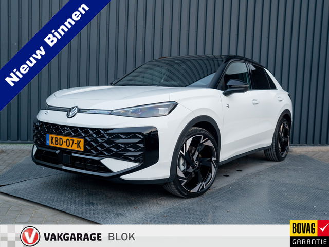 Volkswagen T-Roc - 1.5 eTsi R-Line First Edition | Black Style | 360 Camera | Head Up | Elk. A-klep | IQ Light | Prijs Rijklaar!!