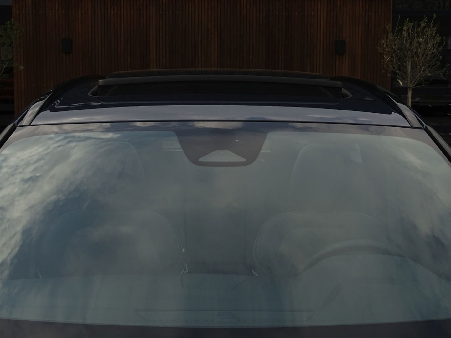 Volvo XC60 T6 Recharge 350PK automaat / R-Design / LED