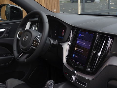 Volvo XC60 T6 Recharge 350PK automaat / R-Design / LED