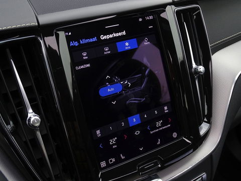 Volvo XC60 T6 Recharge 350PK automaat / R-Design / LED