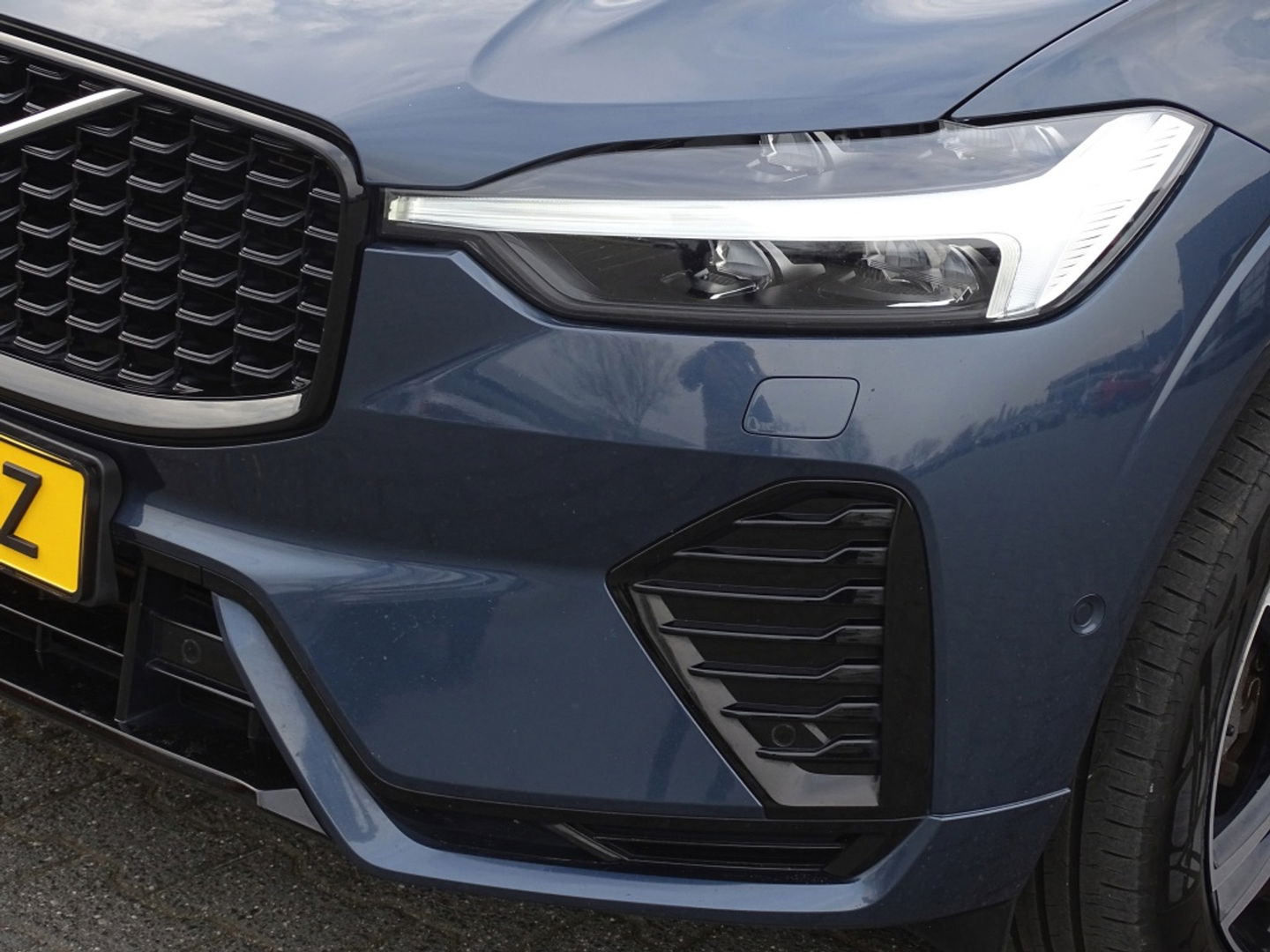 Volvo XC60 T6 Recharge 350PK automaat / R-Design / LED