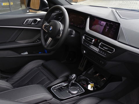 BMW 1-serie 118i High Executive / M-Sport/ M-Perfomance/ Pano / 140pk