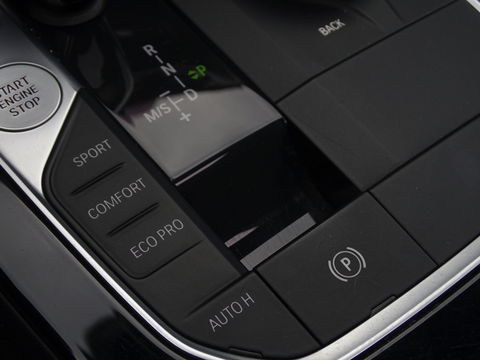 BMW 1-serie 118i High Executive / M-Sport/ M-Perfomance/ Pano / 140pk