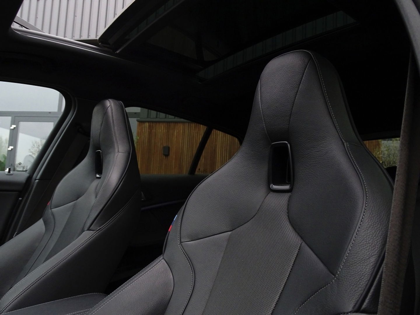 BMW 1-serie 118i High Executive / M-Sport/ M-Perfomance/ Pano / 140pk