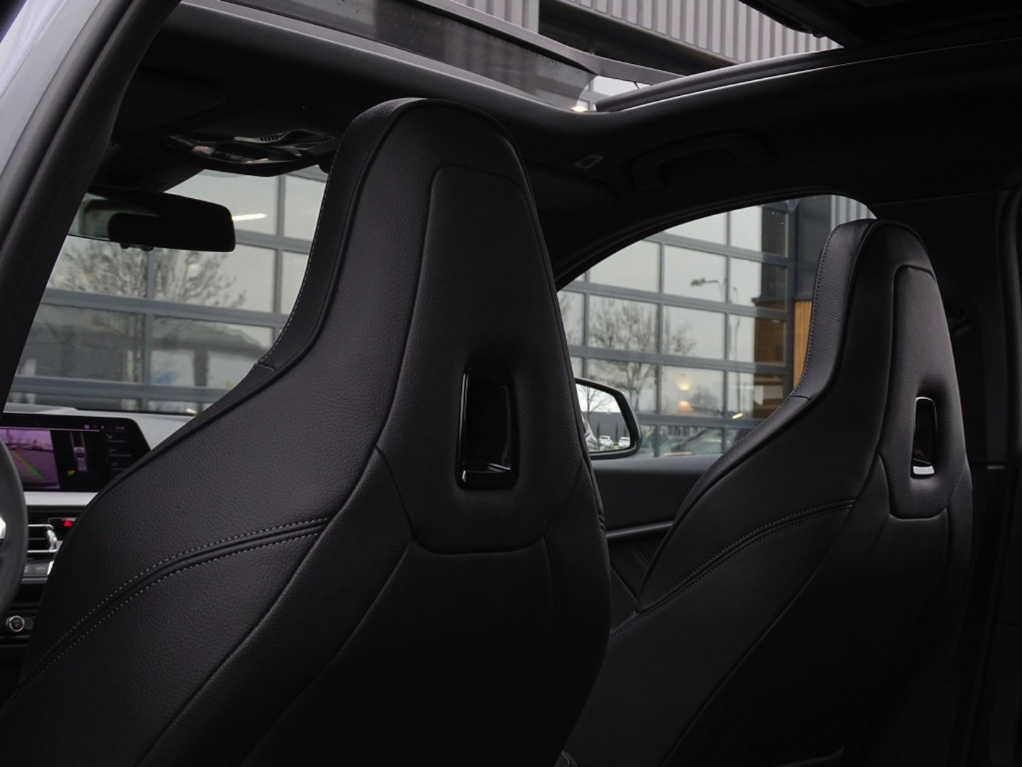 BMW 1-serie 118i High Executive / M-Sport/ M-Perfomance/ Pano / 140pk