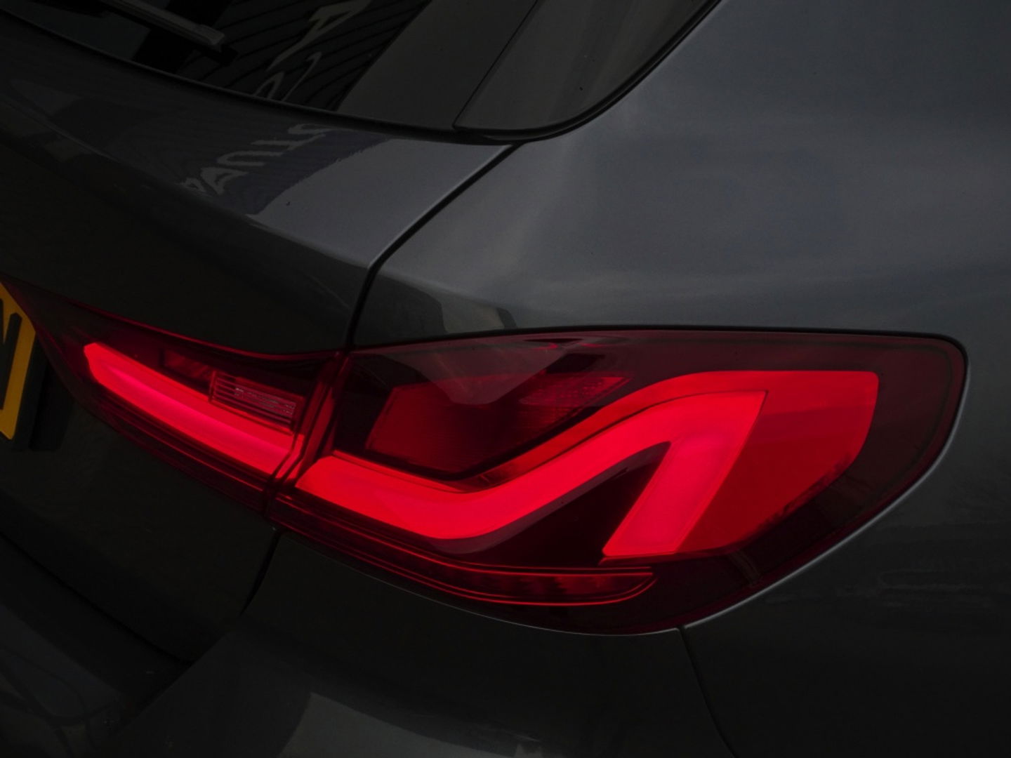 BMW 1-serie 118i High Executive / M-Sport/ M-Perfomance/ Pano / 140pk