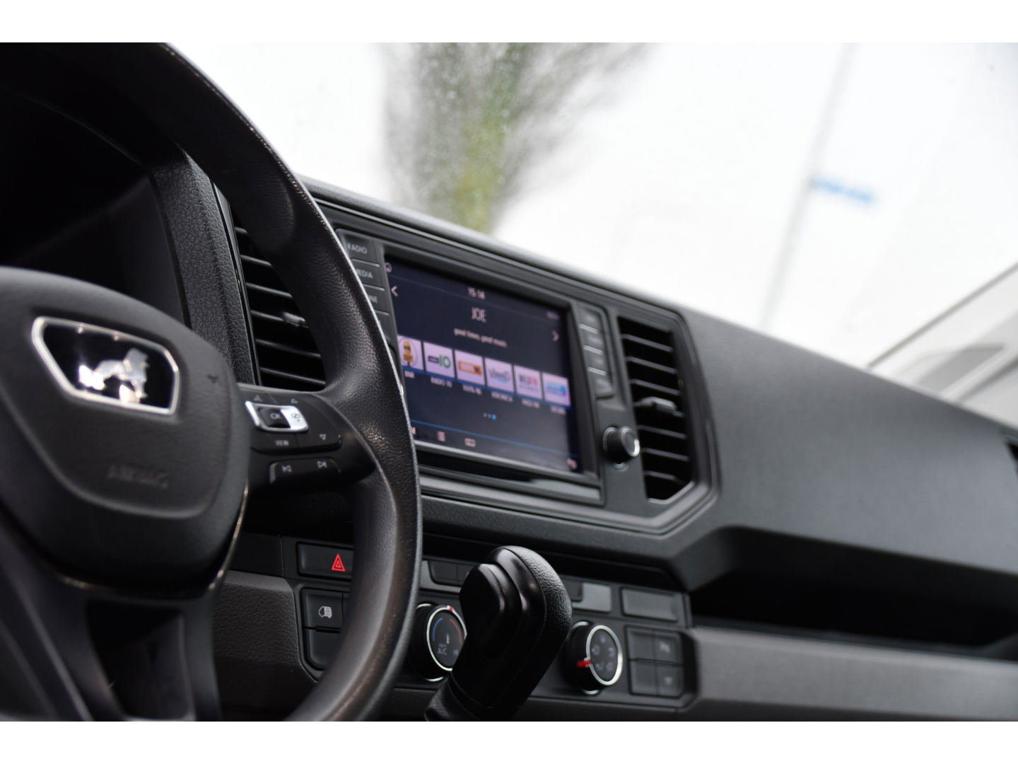 MAN TGE 30 2.0 L3H2 Black Edition Camera, Cruise, Carplay, LED, Automaat, 177pk, Trekhaak, Geveerde stoel, Sensoren, Uniek!