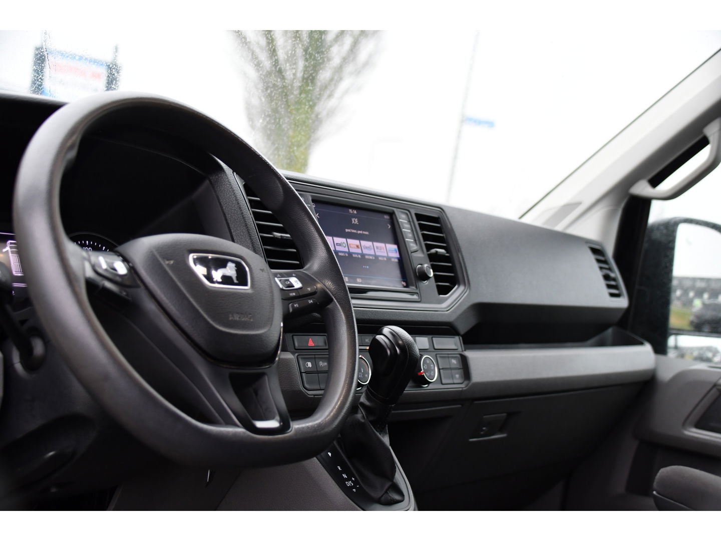 MAN TGE 30 2.0 L3H2 Black Edition Camera, Cruise, Carplay, LED, Automaat, 177pk, Trekhaak, Geveerde stoel, Sensoren, Uniek!