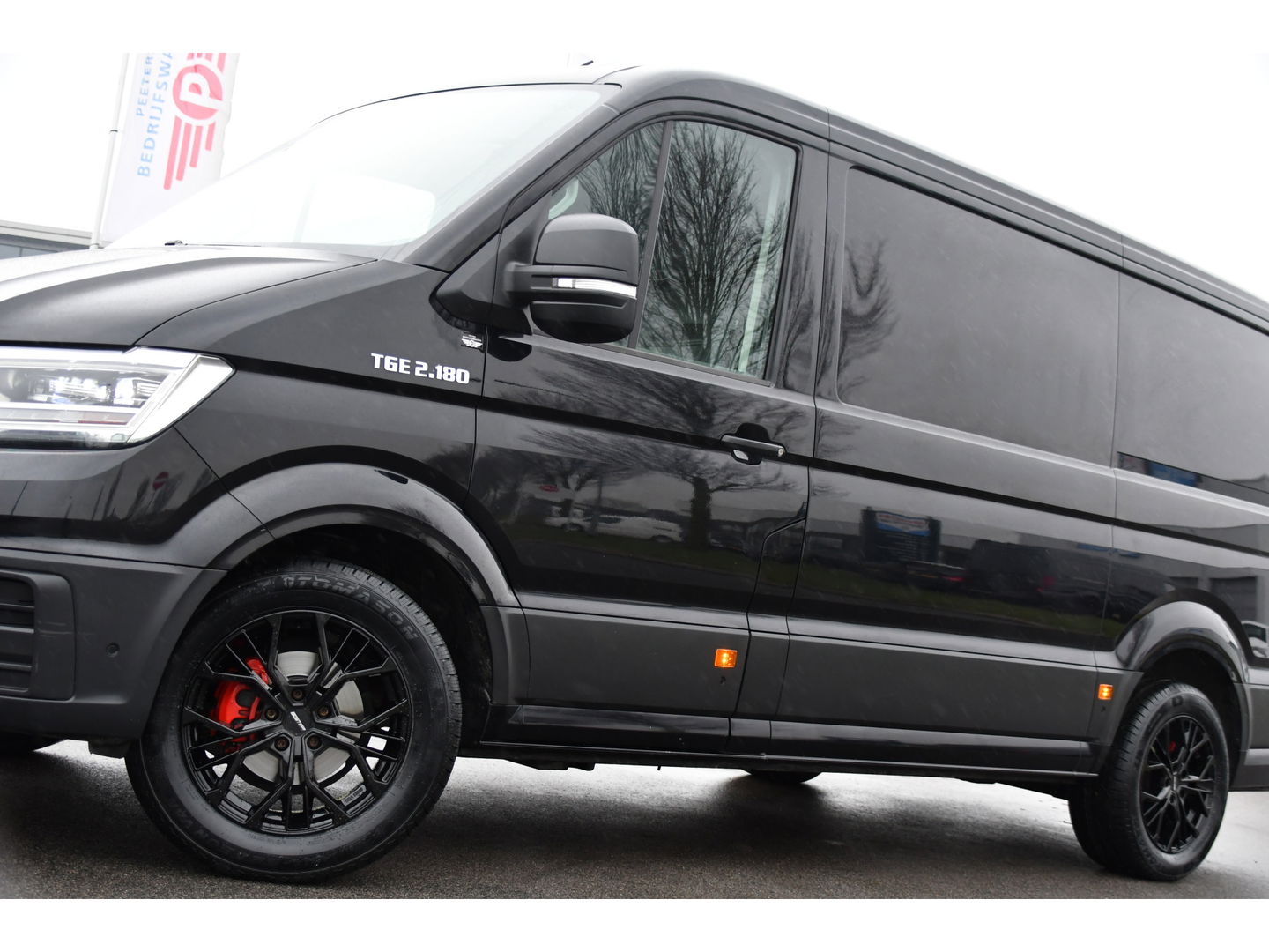 MAN TGE 30 2.0 L3H2 Black Edition Camera, Cruise, Carplay, LED, Automaat, 177pk, Trekhaak, Geveerde stoel, Sensoren, Uniek!