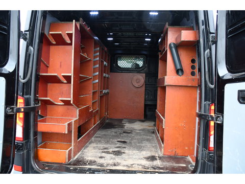 MAN TGE 30 2.0 L3H2 Black Edition Camera, Cruise, Carplay, LED, Automaat, 177pk, Trekhaak, Geveerde stoel, Sensoren, Uniek!