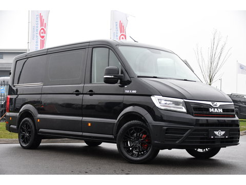 MAN TGE 30 2.0 L3H2 Black Edition Camera, Cruise, Carplay, LED, Automaat, 177pk, Trekhaak, Geveerde stoel, Sensoren, Uniek!