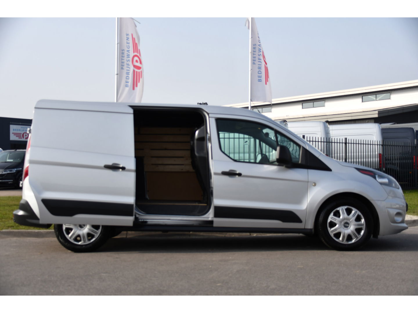 Ford Transit Connect 1.5 TDCI L2 PB Edition Sensoren, Airco, 120pk, Voorruitverwarming, 3 zits, Uniek!