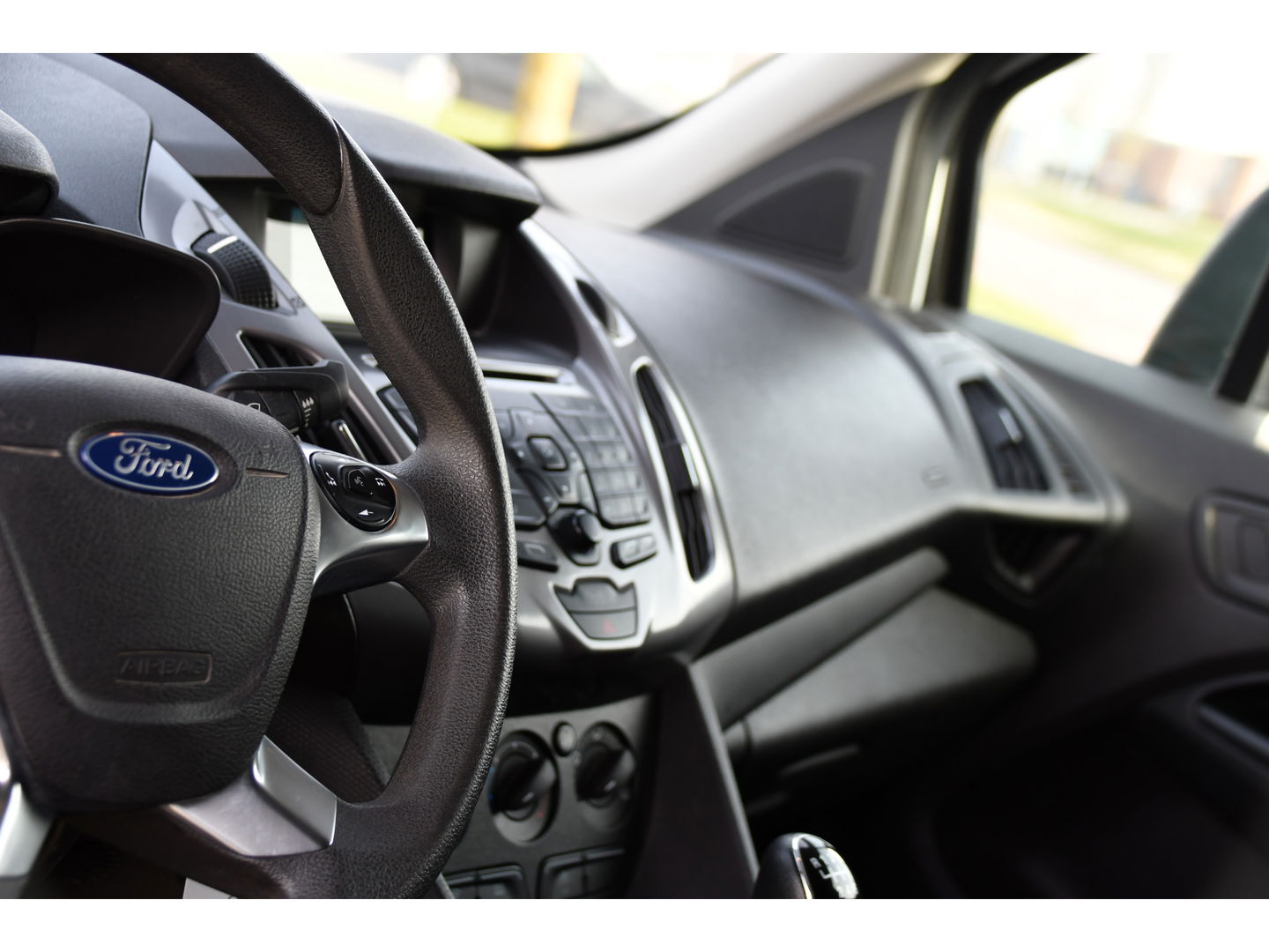 Ford Transit Connect 1.5 TDCI L2 PB Edition Sensoren, Airco, 120pk, Voorruitverwarming, 3 zits, Uniek!