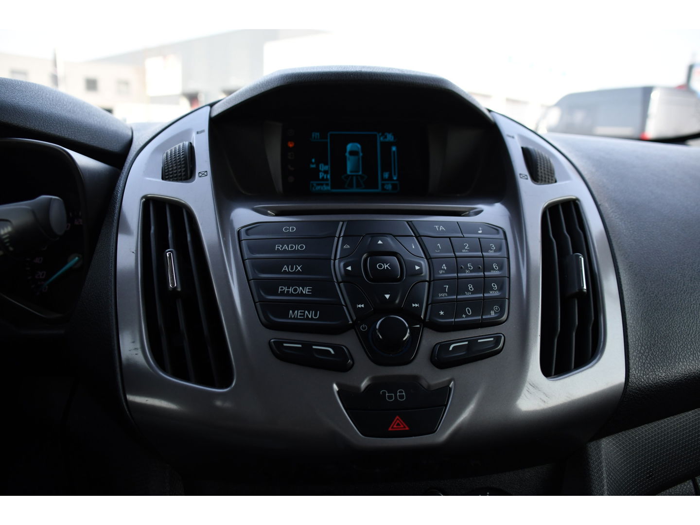 Ford Transit Connect 1.5 TDCI L2 PB Edition Sensoren, Airco, 120pk, Voorruitverwarming, 3 zits, Uniek!