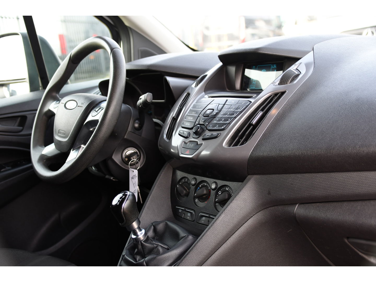 Ford Transit Connect 1.5 TDCI L2 PB Edition Sensoren, Airco, 120pk, Voorruitverwarming, 3 zits, Uniek!