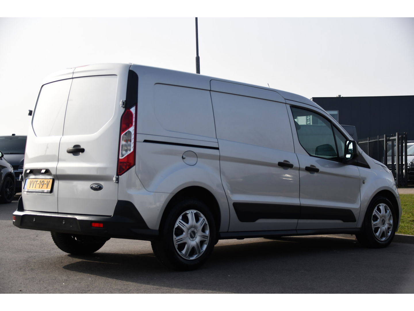 Ford Transit Connect 1.5 TDCI L2 PB Edition Sensoren, Airco, 120pk, Voorruitverwarming, 3 zits, Uniek!