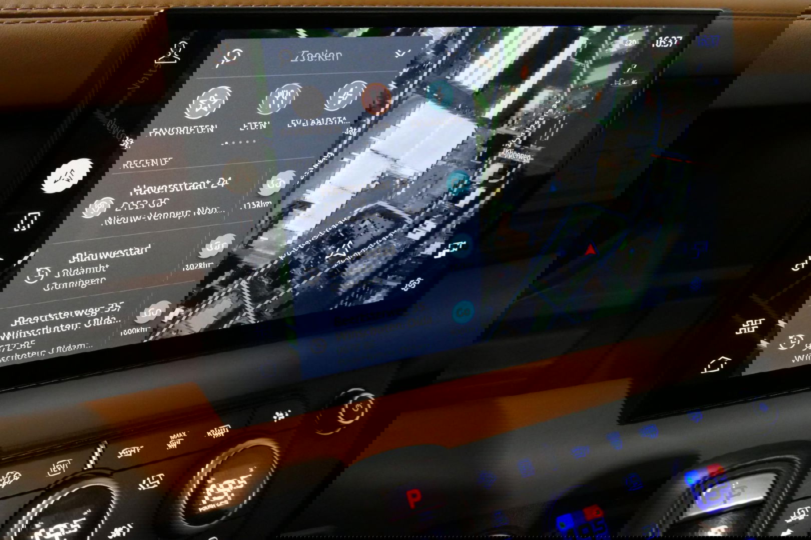 Land Rover Defender 110 2.0 P400e 110 X / Panoramadak / Elektr. verstelbare voorstoelen + memory / Matrix LED / Rondomzichtcamera / HUD / Koelkast in armleuning / Head-up / Apple Carplay - Android Auto / Stoelkoeling & verwarming / Luchtvering / Meridian Surround Sound / Ele