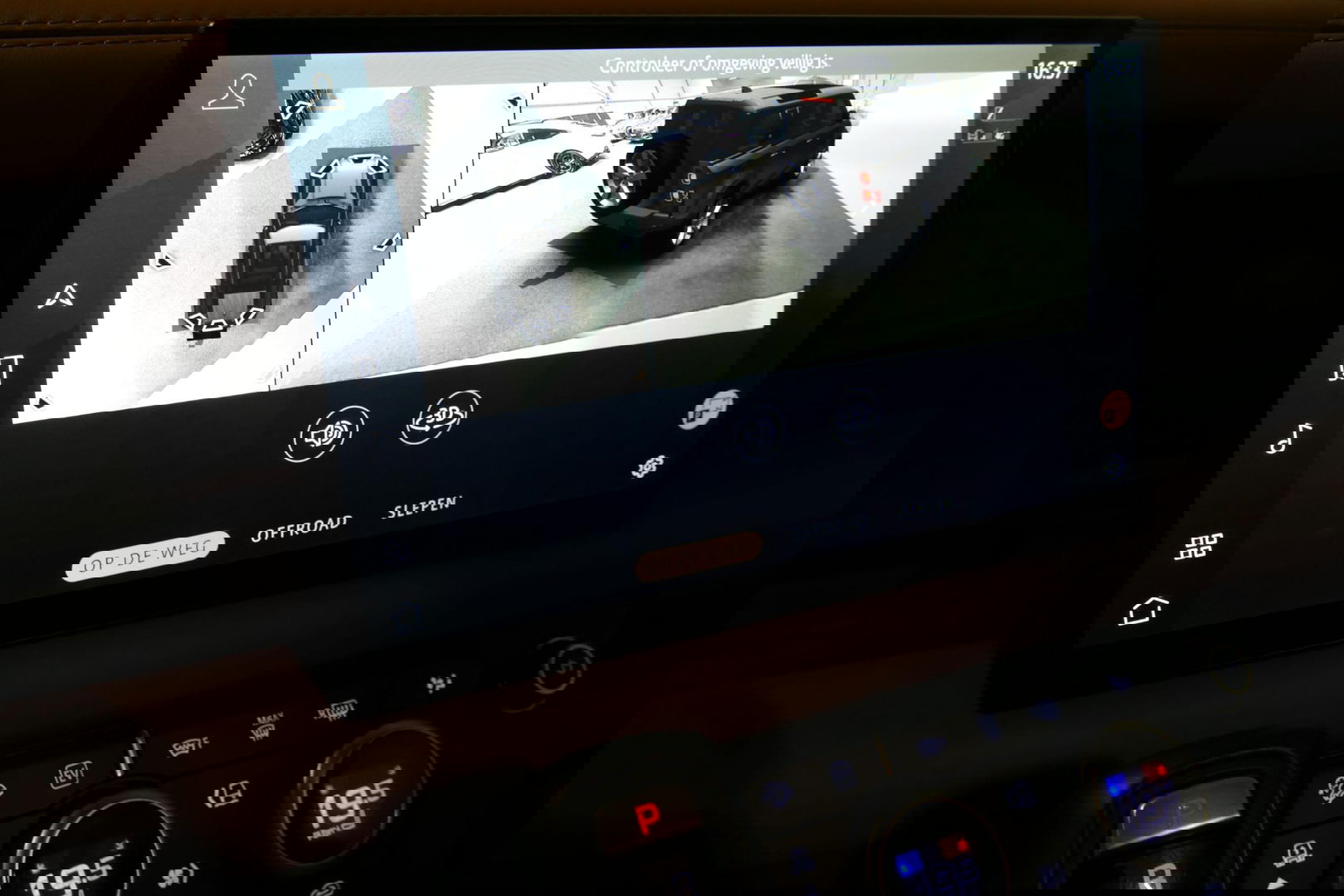 Land Rover Defender 110 2.0 P400e 110 X / Panoramadak / Elektr. verstelbare voorstoelen + memory / Matrix LED / Rondomzichtcamera / HUD / Koelkast in armleuning / Head-up / Apple Carplay - Android Auto / Stoelkoeling & verwarming / Luchtvering / Meridian Surround Sound / Ele