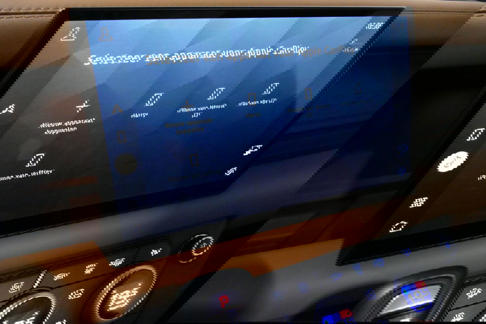 Land Rover Defender 110 2.0 P400e 110 X / Panoramadak / Elektr. verstelbare voorstoelen + memory / Matrix LED / Rondomzichtcamera / HUD / Koelkast in armleuning / Head-up / Apple Carplay - Android Auto / Stoelkoeling & verwarming / Luchtvering / Meridian Surround Sound / Ele