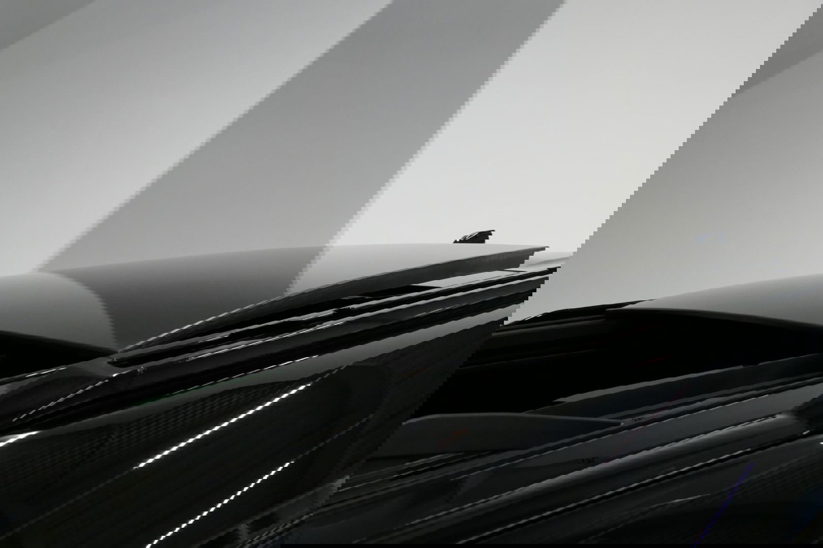 Land Rover Defender 110 2.0 P400e 110 X / Panoramadak / Elektr. verstelbare voorstoelen + memory / Matrix LED / Rondomzichtcamera / HUD / Koelkast in armleuning / Head-up / Apple Carplay - Android Auto / Stoelkoeling & verwarming / Luchtvering / Meridian Surround Sound / Ele