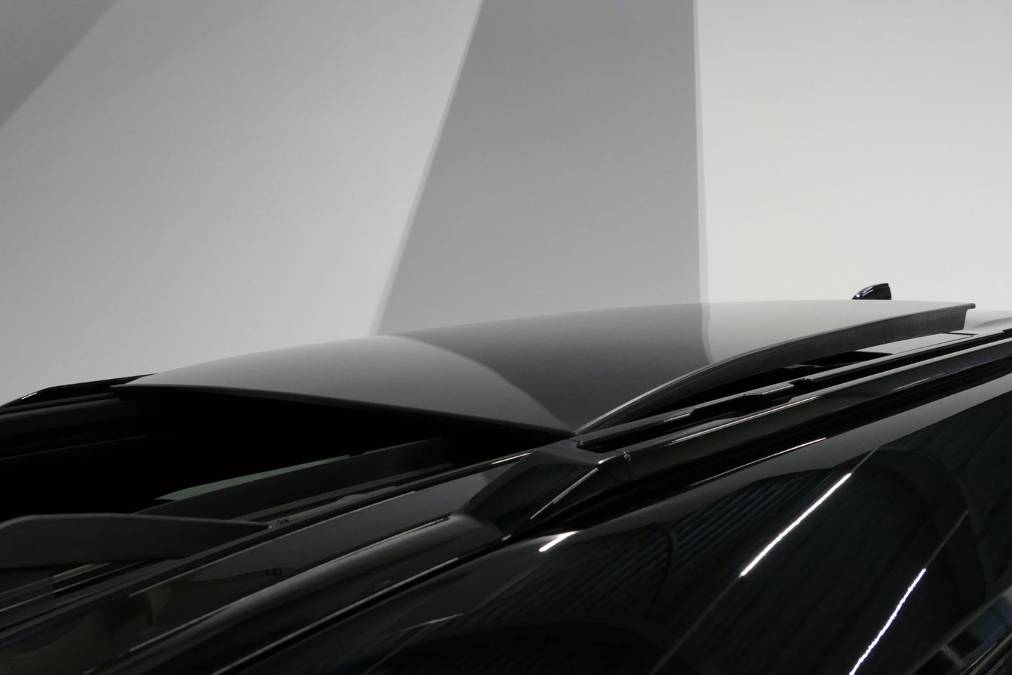 Land Rover Defender 110 2.0 P400e 110 X / Panoramadak / Elektr. verstelbare voorstoelen + memory / Matrix LED / Rondomzichtcamera / HUD / Koelkast in armleuning / Head-up / Apple Carplay - Android Auto / Stoelkoeling & verwarming / Luchtvering / Meridian Surround Sound / Ele