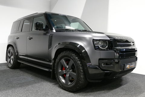 Land Rover Defender 110 2.0 P400e 110 X / Panoramadak / Elektr. verstelbare voorstoelen + memory / Matrix LED / Rondomzichtcamera / HUD / Koelkast in armleuning / Head-up / Apple Carplay - Android Auto / Stoelkoeling & verwarming / Luchtvering / Meridian Surround Sound / Ele